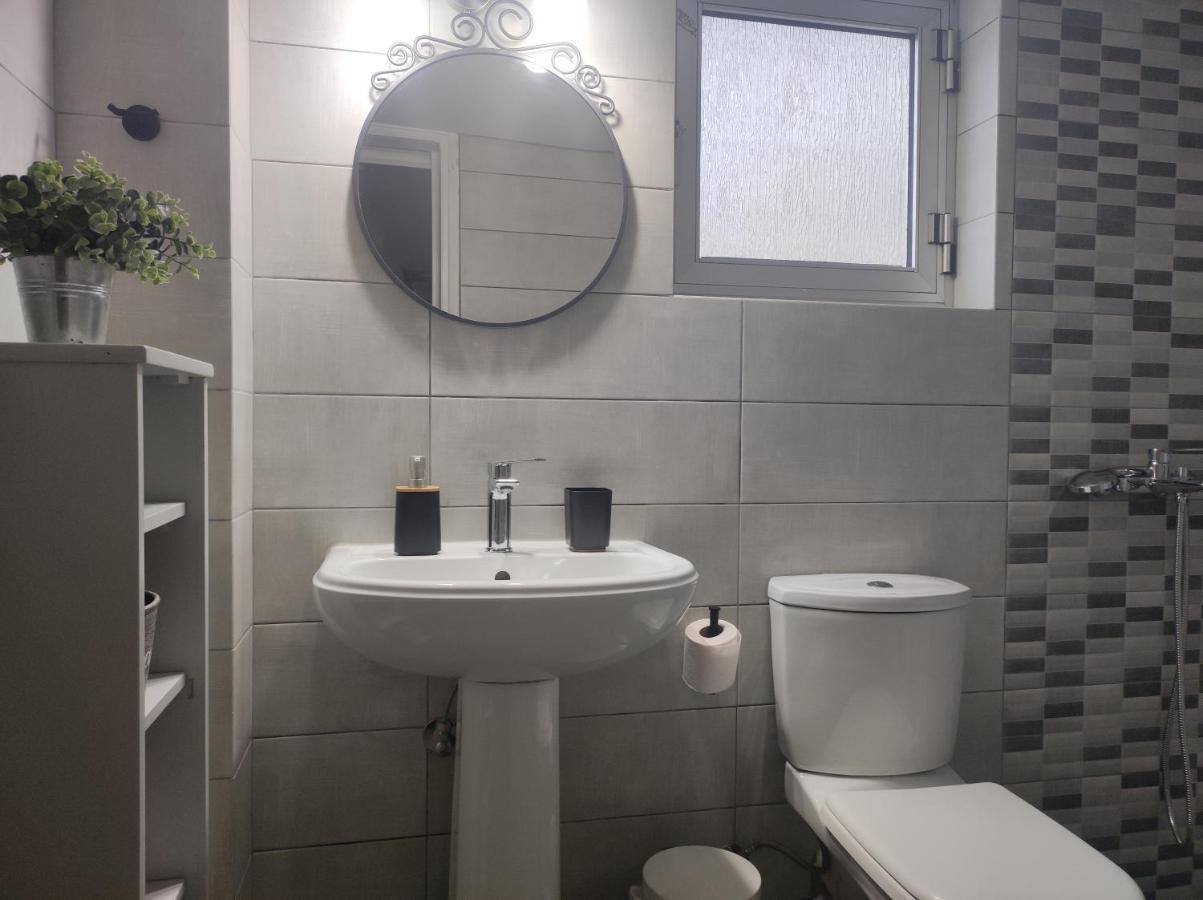 Cozy And Friendly Flat In Nafplio Apartment Bagian luar foto