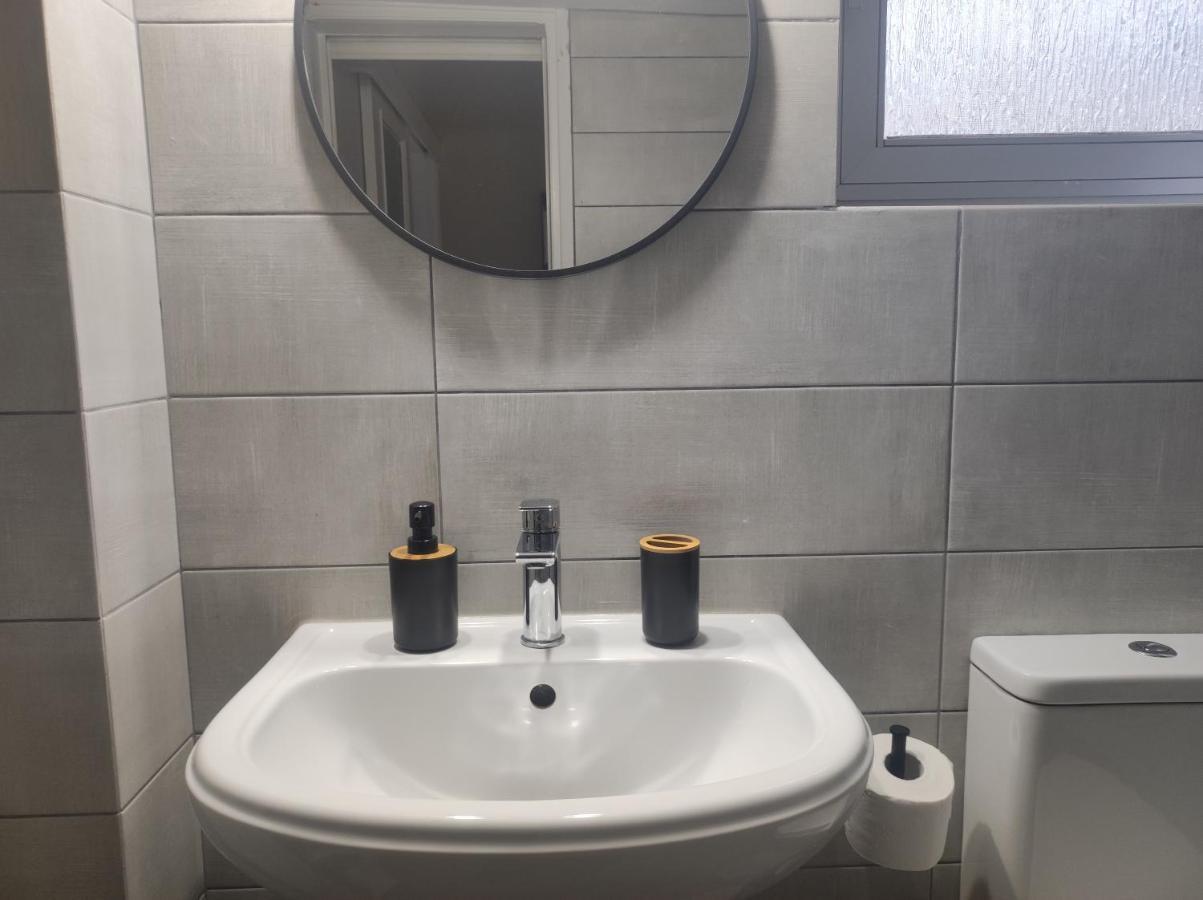 Cozy And Friendly Flat In Nafplio Apartment Bagian luar foto